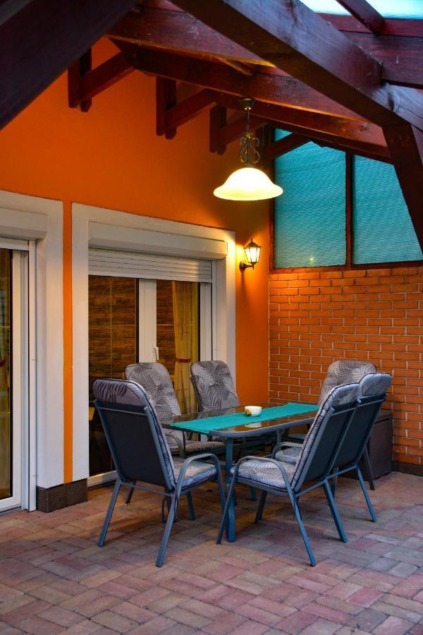 Afrodite Apartmanhaz Erlau Exterior foto