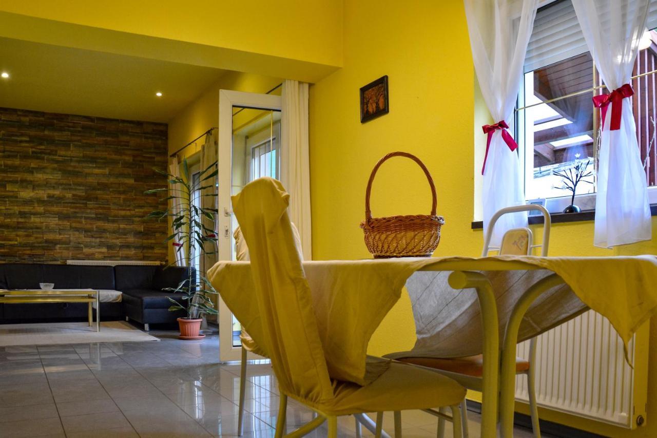 Afrodite Apartmanhaz Erlau Exterior foto